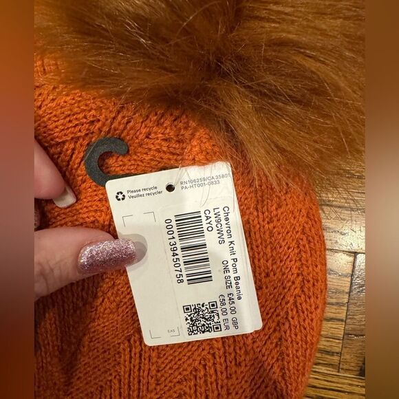 NWT New LULULEMON Chevron Knit Fur Pom Beanie Hat Canyon Orange CAYO main image 7